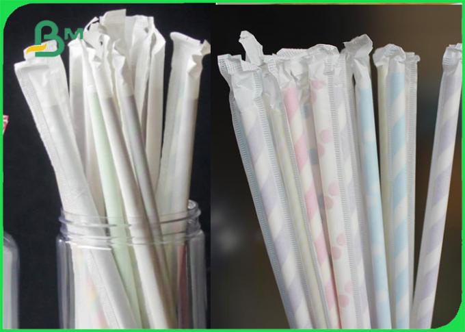 Τυλίγοντας έγγραφο αχύρου