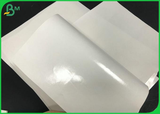 Το FDA 510mm PE πλάτους έντυσε 40 στους άσπρους Kraft ρόλους εγγράφου 120g για τη συσκευασία ψωμιού Το FDA 510mm PE πλάτους έντυσε 40 στους άσπρους Kraft ρόλους εγγράφου 120g για τη συσκευασία ψωμιού