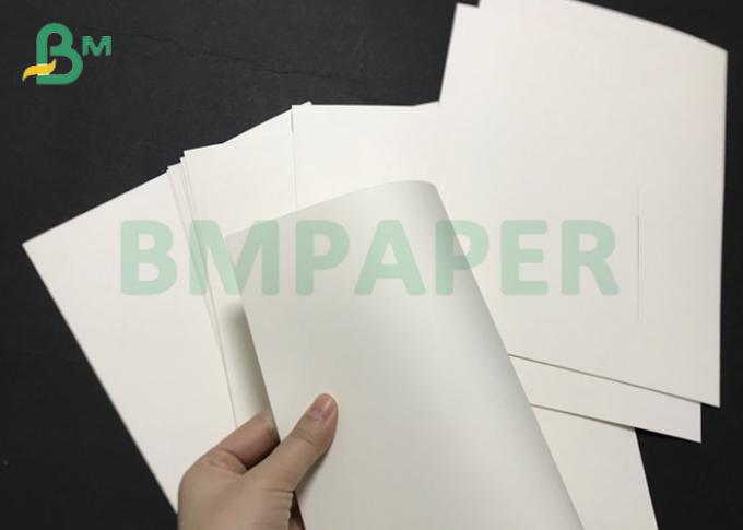 το pe τοποθέτησε τα άσπρα χαρτοκιβώτια από τη Co. guangzhou bmpaper, ΕΠΕ σε στρώματα