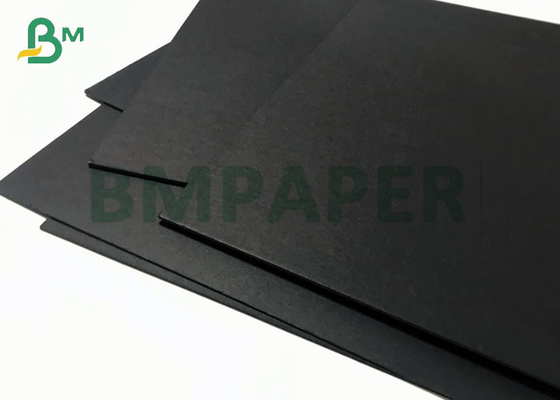 φύλλο πινάκων 1.5mm 2mm πυκνά τοποθετημένο σε στρώματα πλήρες μαύρο Cardstock για τη συσκευασία του κιβωτίου