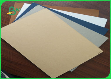 Προσαρμοσμένος τοποθετημένος σε στρώματα λευκός πίνακας/μπλε ή κίτρινο έγγραφο της Kraft