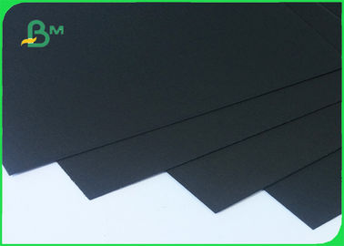 Το διπλό μαύρο πάχος προσάρμοσε το μαύρο ανακυκλωμένο 100% πολτό πινάκων για τη συσκευασία στο φύλλο