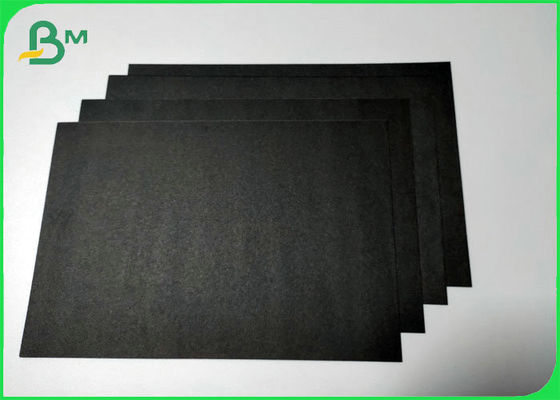Ανακυκλώσιμο μη ρυπογόνο χωρίς επίστρωση μαύρο υλικό τσαντών χαρτονιού υψηλής αντοχής