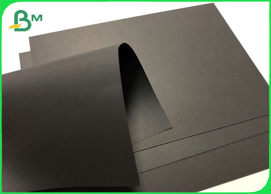 Εγκεκριμένη FSC υγρασία - μαύρο χαρτονένιο ανακυκλώσιμο υλικό ετικεττών ενδυμάτων απόδειξης 350gsm