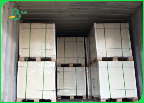 Άσπρο χαρτόνι 1.35MM 1.5MM εγγράφου C1S πινάκων ελεφαντόδοντου πάχους FSC & του ISO υψηλό για την παραγωγή της κάρτας ονόματος