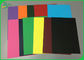 Χωρίς επίστρωση ανακυκλωμένο χρωματισμένο υλικό έγγραφο 220gsm 230gsm του Μπρίστολ με το μέγεθος 787mm 889mm