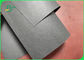 Μαύρο χρωματισμένο απόθεμα καρτών κάλυψης εγγράφου 300gsm Cardstock παχύτερο για το λεύκωμα αποκομμάτων