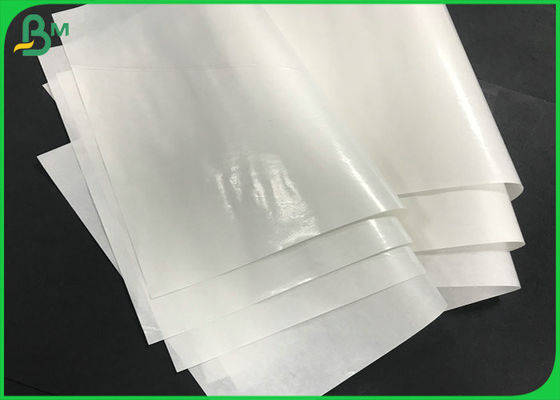 Το FDA 510mm PE πλάτους έντυσε 40 στους άσπρους Kraft ρόλους εγγράφου 120g για τη συσκευασία ψωμιού