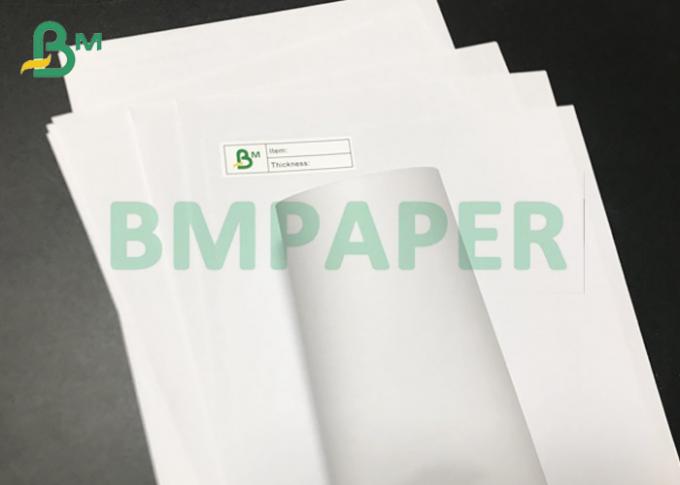 Τεράστια φύλλα εγγράφου εκτύπωσης ρόλων 40# 60# χωρίς επίστρωση άσπρα για το κείμενο όφσετ