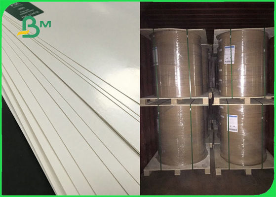 FSC 100% καθαρό ντυμένο χαρτί PE ξύλινου πολτού άσπρο για την παραγωγή του πιάτου 300gsm φλυτζανιών