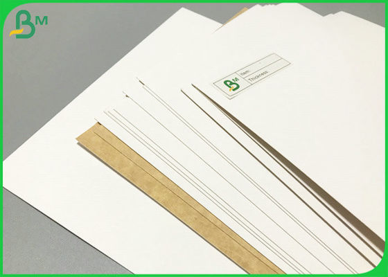 Υψηλά μαζικά άσπρα ντυμένα αλεύκαντα φύλλα χαρτονιού της Kraft για το τυλίγοντας κιβώτιο βαθμού τροφίμων