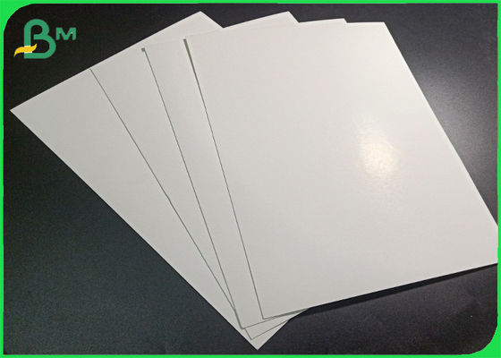 Βαθμός τροφίμων ένα δευτερεύον ντυμένο pe άσπρο έγγραφο της Kraft για το καλαθάκι με φαγητό