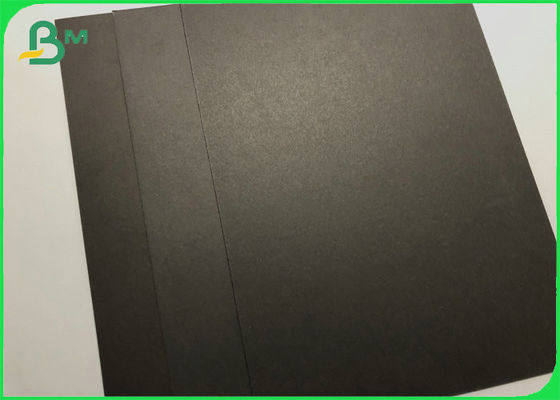 Ανθεκτικότητα σε υγρασία 350gm Μαύρο χαρτόνι Ανακυκλώσιμα ρούχα Ετικέτες υλικό